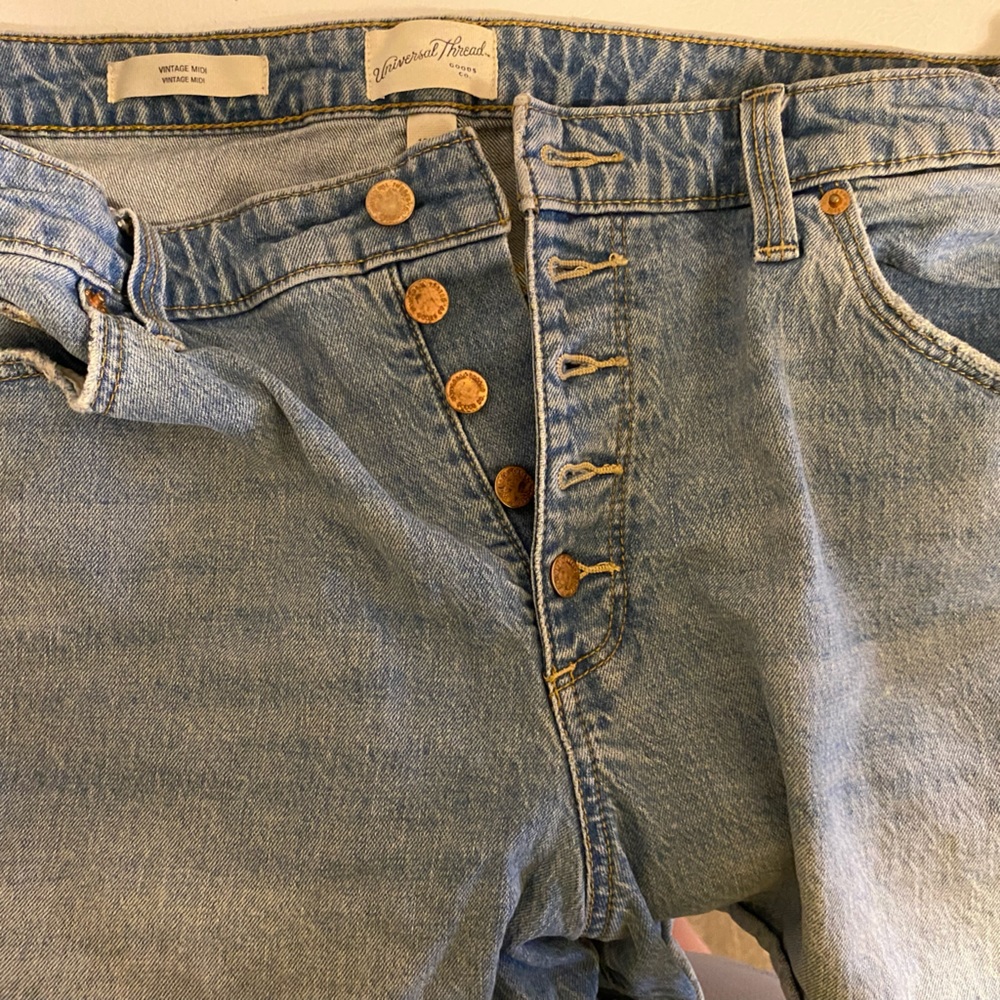 Universal thread shorts
